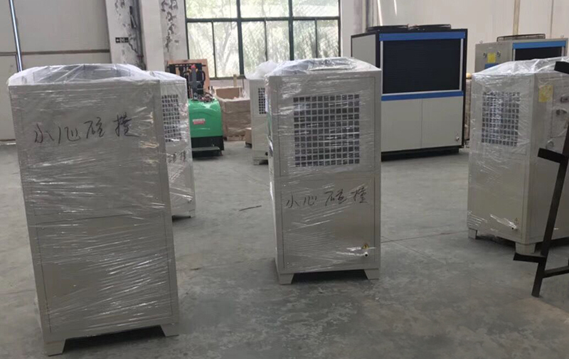 油冷機和冷水機該如何選擇？